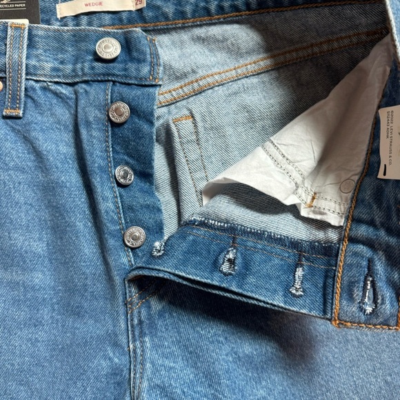 Levi’s Wedgie Icon Fit Ankle Jeans Button-Fly - Picture 8 of 12